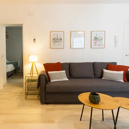Apartament Entrearcos